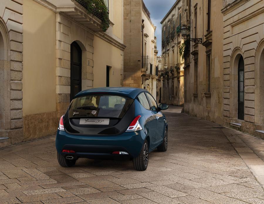  Lancia Ypsilon 30th Anniversary (846) 2015 года  (фото 21 из 22)